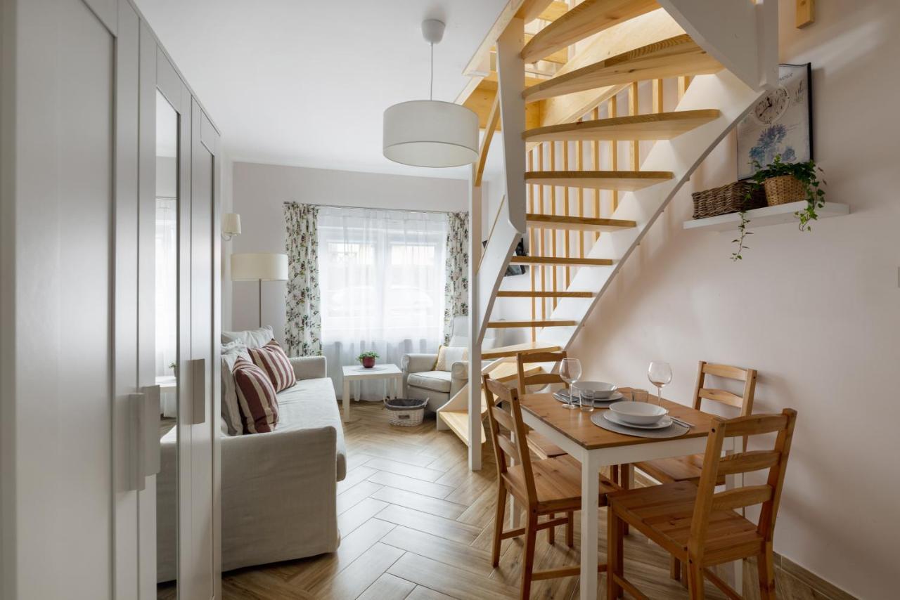 Apartamenty "La Villa" Z Klimatyzacja, Ogrodem, Parkingiem, Blisko Centrum クドヴァ・ズドゥルイ エクステリア 写真