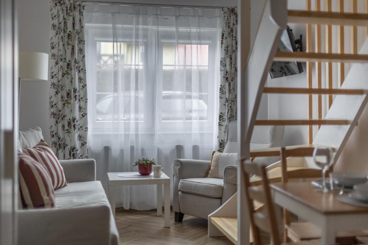 Apartamenty "La Villa" Z Klimatyzacja, Ogrodem, Parkingiem, Blisko Centrum クドヴァ・ズドゥルイ エクステリア 写真