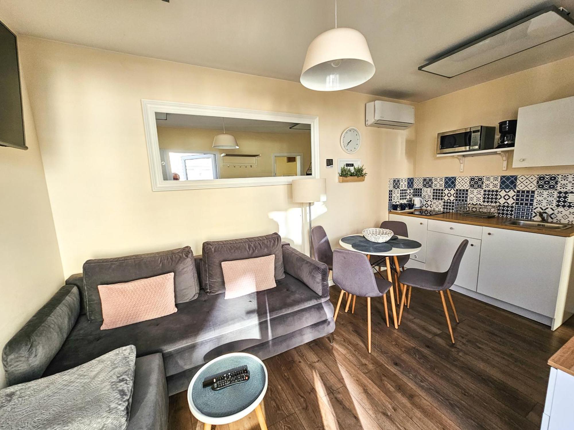 Apartamenty "La Villa" Z Klimatyzacja, Ogrodem, Parkingiem, Blisko Centrum クドヴァ・ズドゥルイ エクステリア 写真