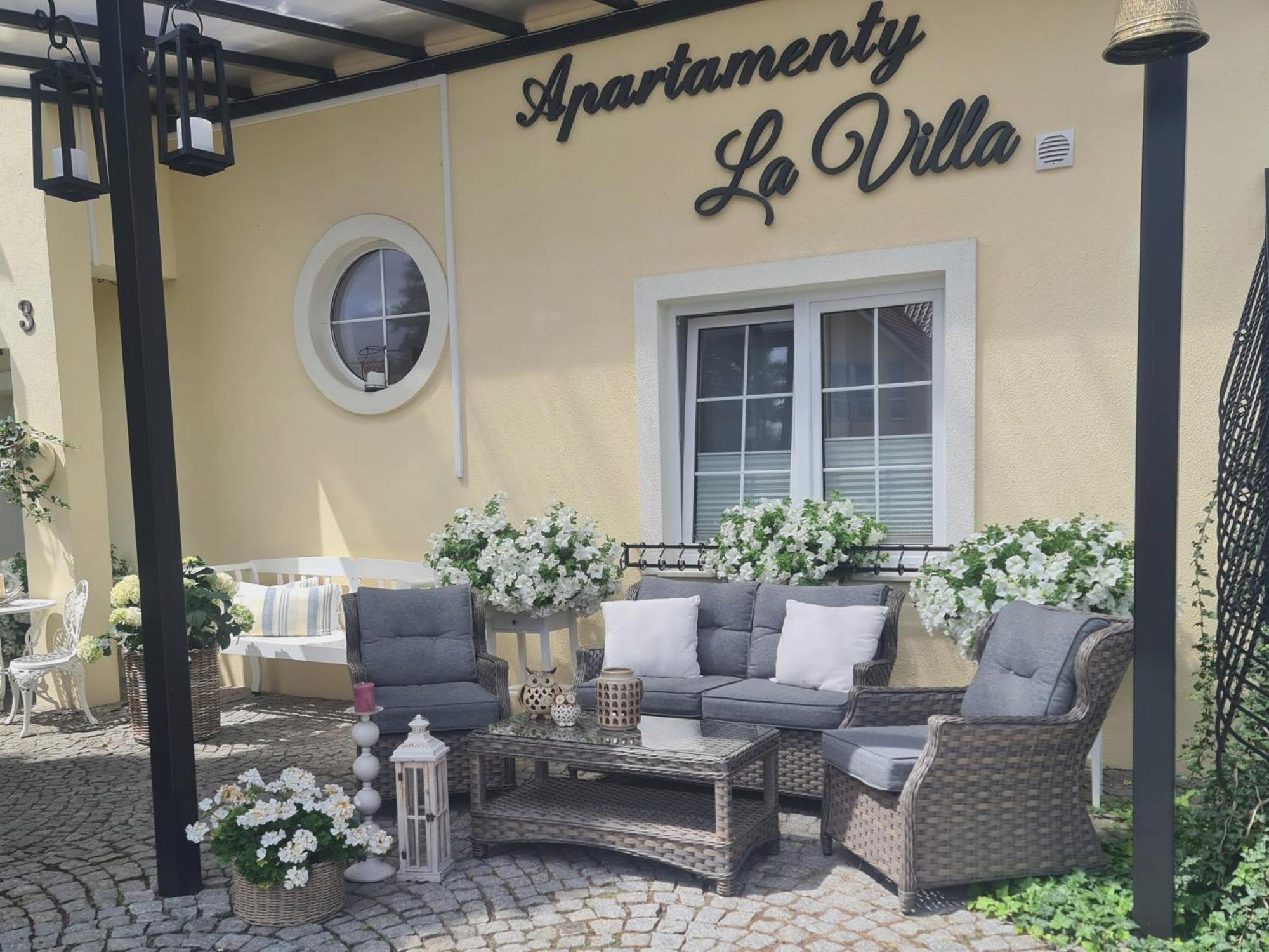 Apartamenty "La Villa" Z Klimatyzacja, Ogrodem, Parkingiem, Blisko Centrum クドヴァ・ズドゥルイ エクステリア 写真